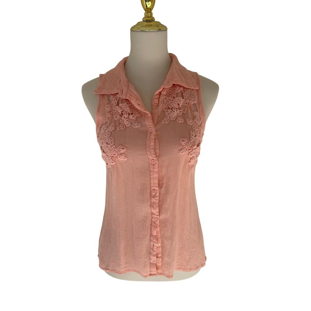 Daytrip Women Viscose Pink Rose Lace Sleeveless Button Up Top S